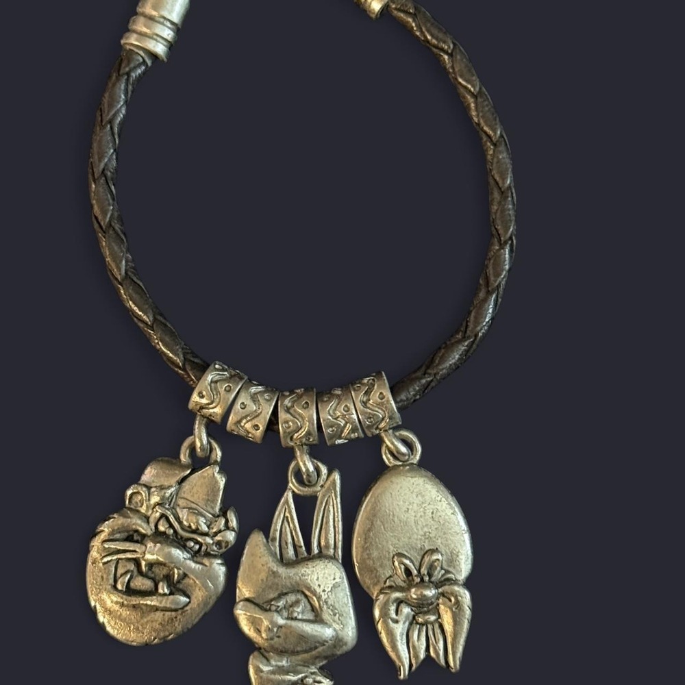 WB Bracelet Taz, Books, bunny & Yosemite